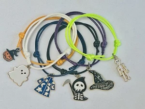 6 HALLOWEEN FRIENDSHIP BRACELETS TRICK Or TREAT Party Bag Fillers PRIZES - Picture 1 of 1