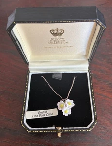 The Crown English Collection Vintage Necklace Fine Bone China flowers - Picture 1 of 5