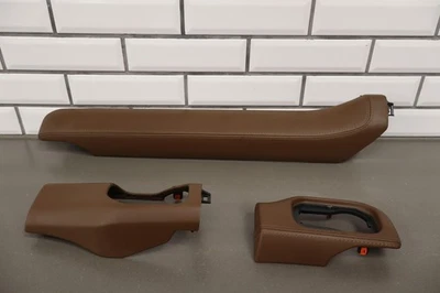 Ram 1500 Longhorn 2021 kit de molduras de tablero envueltas en cuero (3) Mountain Brown N8 Foto 1 de 4