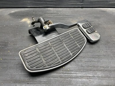 2005 Suzuki Boulevard 800 C50 Right floorboard and brake pedal #1825 - Image 1 of 4