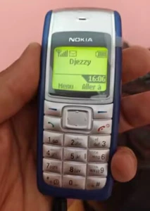 Rare téléphone classique vintage Nokia 1110 - débloqué GSM Mobile - rétro de collection - Photo 1 sur 5