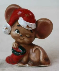 Estatuilla Ratón Lefton Medias de Navidad Miniatura Ratón Cerámica Pintado a Mano -- - Imagen 1 de 1