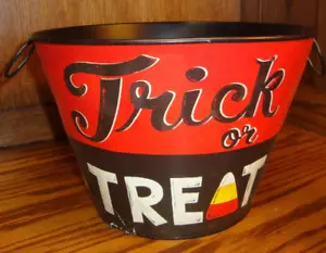 Vintage Metal Tin 'Trick or Treat' Bucket/Container for Candy~Double Handles 725 - Picture 1 of 5