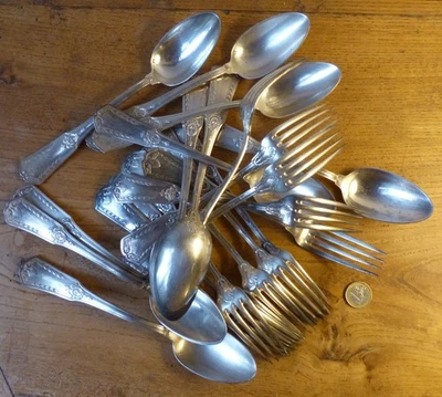 Dix beaux couverts en métal argenté Art Nouveau, poinçon SFAM, excellent état. - Photo 1/4