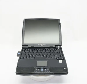 Compaq Presario 1200 de colección con disco duro y tarjeta inalámbrica Linksys - Imagen 1 de 24