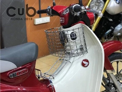 КОРЗИНА + ЗАЩИТНЫЙ ХРОМИРОВАННЫЙ ОБТЕКАТЕЛЬ НОЖКИ ДЛЯ HONDA SUPER CUB C125 ГОД 2018-2025 - Изображение 1 из 4