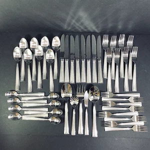 International Edelstahl INS503 8 Gedecke + Servier Perlenrand quadratische Spitze - Bild 1 von 20