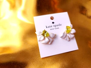 ❣️ KATE SPADE NEW YORK Floral Frenzy Studs ❣️ white/yellow - Picture 1 of 12