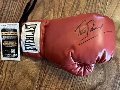 FELIX TITO TRINIDAD Signed Autographed Auto Everlast Boxing Glove JSA COA - Image 1 of 3