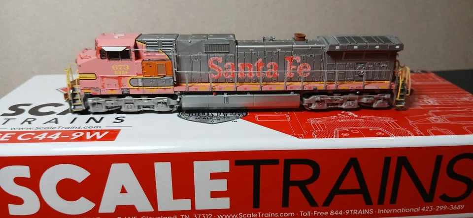 N Scale - Scale Trains GE C44-9W BNSF DCC 21 pin installed - Image 1 of 4