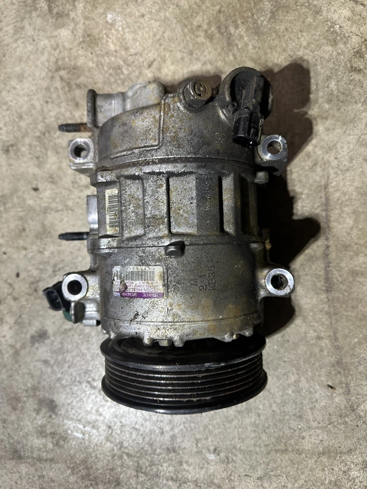 Dodge Challenger 2015-2023 3,6 L aire acondicionado compresor OEM 68160395AF Foto 1 de 4