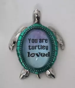 F2 You are turtley loved LUCKY LITTLE SEA TURTLE FIGURINE Ganz - Picture 1 of 6