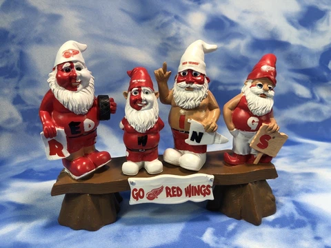 Forever Collectibles NHL Detroit "Go Red Wings" 4 Gnomes on Bench Figurine GUC Cover