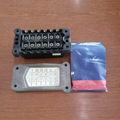 581726 Powerpack, cover & decal - Image 1 of 2