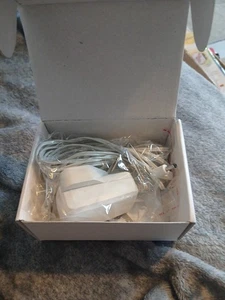 Weiß 5V 1A 5W AC-DC Schaltadapter Netzteil UK Stecker - Bild 1 von 1