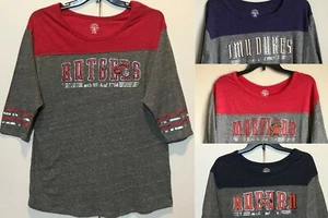Nueva NCAA Mujer Mangas 1/2 Camisa Colegio Damas Camiseta Color Gris - Elige 1 - Imagen 1 de 33