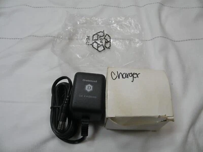 Drummond AP9435R, 4-000-030, Pipet-Aid Power Supply AC Adapter, 9V, 10mA, New - Image 1 of 4