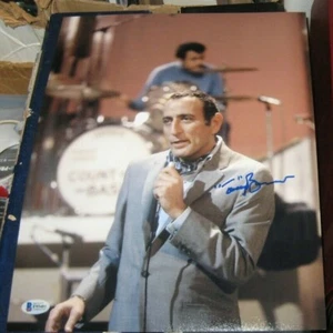 TONY BENNETT POP JAZZ MUSICIAN EMMY WINNER SIGNED 11X14 PHOTO BAS AUTOGRAPHED - Picture 1 of 2