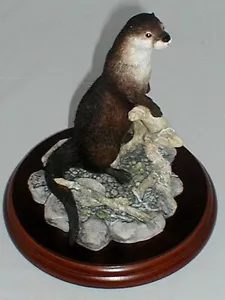 BORDER FINE ARTS, OTTER, SCENTING THE AIR,1995.Made in Scotland, Stunning,Rare - Picture 1 of 1