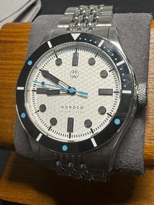 Henry Archer Nordso Polar Black with 2 additional Bracelets - Picture 1 of 9