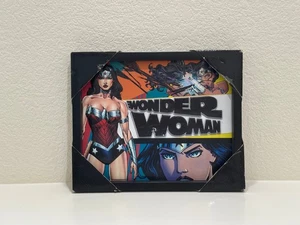 Arte da parete con cornice Wonder Woman DC Comics - 12"x10" - Foto 1 di 17