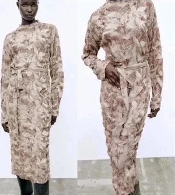 Vestido Zara Gasa Midi Cuello Simulado Bolsillos en L Neutro Minimalista Gran Tamaño Marrón Artes Foto 1 de 4