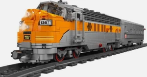 12018 Detailtreue US Diesel Lok mit RC und Schienen, 1751 Teile - Bild 1 von 10