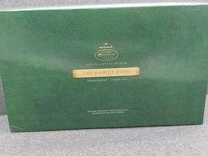 2002 Hallmark Keepsake THE FAMILY ROOM Limited Edition Display Santa's Big Night - Picture 1 of 12