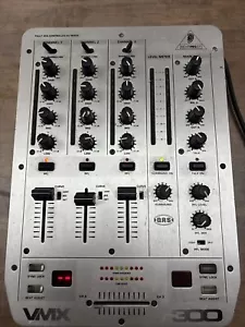 Mezclador profesional de 3 canales Behringer modelo VMX-300 DJ (estante) - Imagen 1 de 7