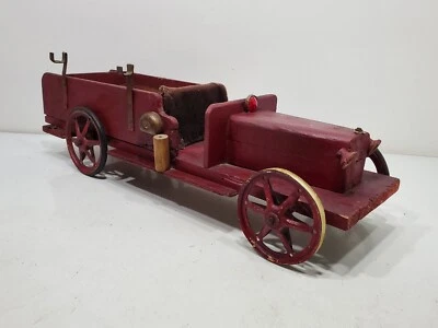 Antiguo camión de bomberos de juguete vintage hecho a mano de madera para niños pintura roja madera arte popular coche Foto 1 de 4