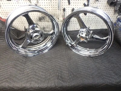 JUEGO DE RUEDAS DE FÁBRICA HONDA CBR 600RR 07-11 CROMADAS - COMPRA DIRECTA Foto 1 de 4