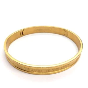 DYRNBERG/KERN BANGLE BRACELET TO TRAVEL IS TO LIVE GOLD TONE INSPIRATION MANTRA - Picture 1 of 10