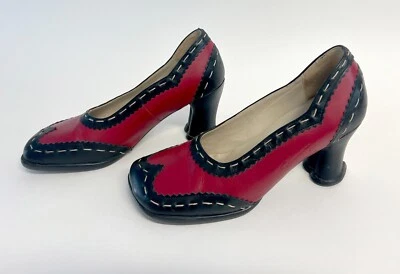 John Fluevog Kristin Zapatos de salón de cuero rojo/negro con tacones en forma de corazón 8,5 para mujer’s Foto 1 de 4