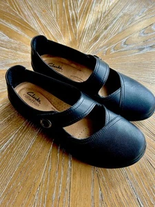 Womens Clark’s Black Leather Mary Jane Strap Shoes Size 8 - Picture 1 of 4