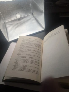 THE CHRONICLES OF AMBER, VOLUME 2 By Roger Zelazny - Hardcover **Excellent** - Picture 1 of 9