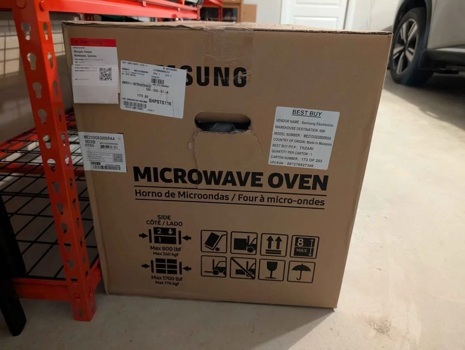 Samsung ME21DG6300SRAA Microwave 2.1 cu ft OTR stainless steel New sealed with w - Image 1 of 4