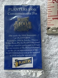 Alfiler conmemorativo número 100 de Planters Peanuts Mr Peanut, solapa, sombrero, nuevo en paquete - Imagen 1 de 6