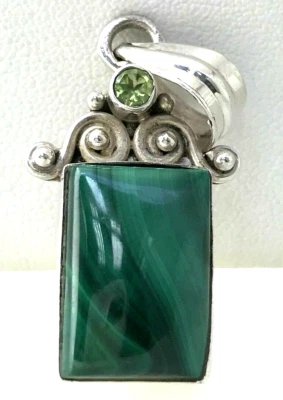 Прямоугольный кулон из чистого серебра с натуральным малахитом и перидотом - Изображение 1 из 4