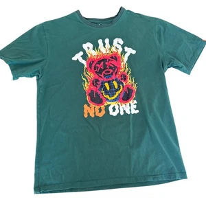 Bleeker & Mercer | XL | Grün | Trust No One | Grafikdruck T-Shirt - Bild 1 von 7