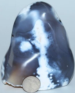 Forma libre de ágata orca de Madagascar / 4,60" (116,84 mm) / 31,60 oz (895,84 gr) / 3258 - Imagen 1 de 11