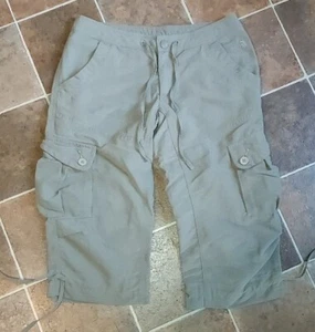 The North Face Cargo Hiking Capri Pants Women’s 8 Khaki Pockets Outdoor - Picture 1 of 15