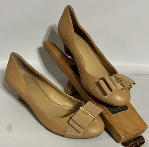 Tory Burch hellbraunes Leder geschlossene Zehenpartie mit Bandschleife niedriger Keilabsatz Größe 5,5M - Bild 1 von 12