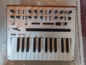 KORG MONOLOGUE MONOPHONIC ANALAOGICO SINTETIZZATORE - Zdjęcie 1 z 5