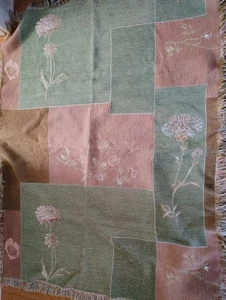 Vintage Flowers, Garden Plants Tapestry Throw Blanket Pastel Fringe 66x50” - Picture 1 of 3