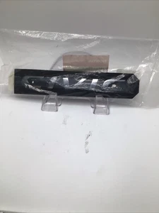 Emblema tapa maletero original Honda Civic Sedán 75722-TBA-A00 NUEVO FABRICANTE DE EQUIPOS ORIGINALES 2016-2021 - Imagen 1 de 2