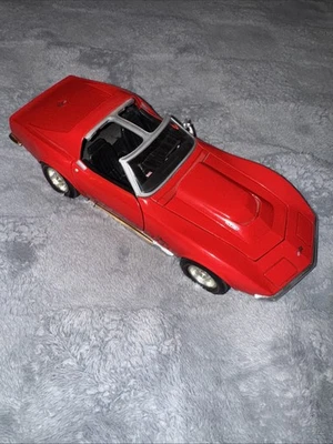Red 1998 Hot  Wheels Classics  1969 Stingray  Corvette Diecast Mattel 1:18 - Image 1 of 4