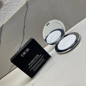 New Dior Forever Nude Radiant Blur Powder 6g #00 Luminescent. BRAND NEW 🤩 - Picture 1 of 11