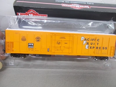 INTERMOUNTAIN-#48801-04-PFE-REEFER #457870-LOOSE WEIGHT-HO SCALE - Image 1 of 4