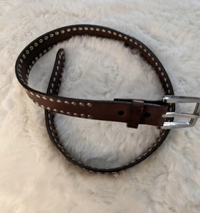 Neu ohne Etikett Damengürtel genarbtes Leder braun silber Nieten/Schnalle Größe M - Bild 1 von 9