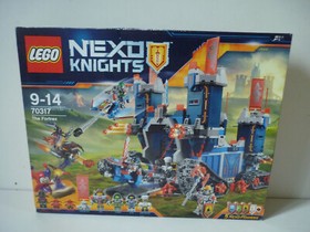 Lego Nexo Knights 70317 The Fortrex Castle [NEW]